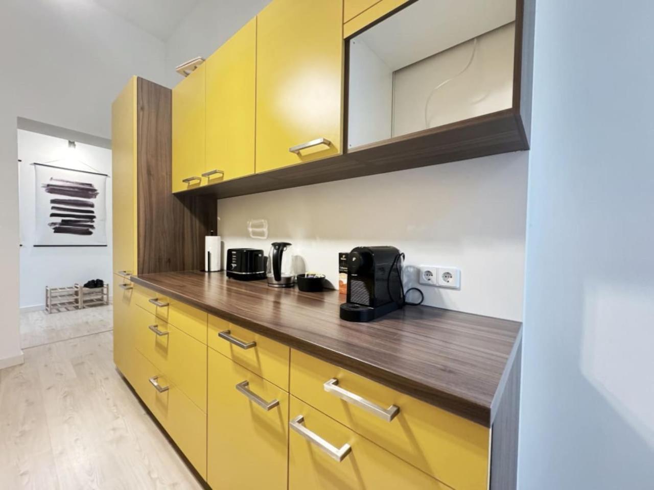 I Spacious Private In Heart Of Appartement *