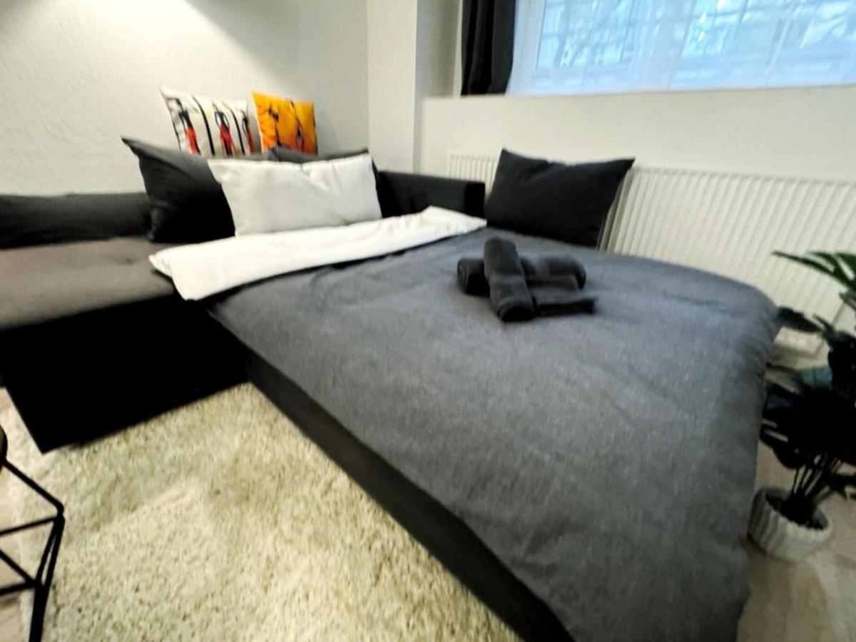 I Spacious Private In Heart Of Appartement *