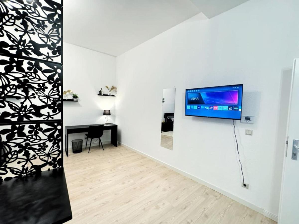 I Spacious Private In Heart Of Appartement