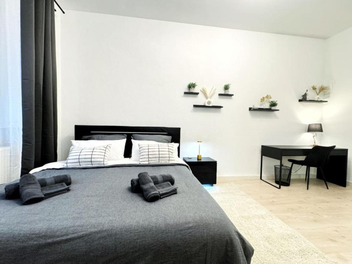 I Spacious Private In Heart Of Appartement *